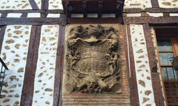 Escudo de Apartamentos La Demanda